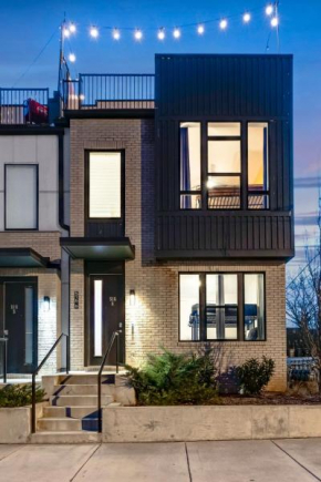 NEW Luxe 4BR 12 Beds - RoofDeck Views - Chefs Kitchen